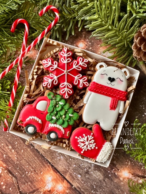 Mini zestaw prezentowy - śnieżynka, miś, autko i rękawiczka